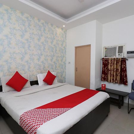 Oyo Flagship Hotel Daimond New Delhi Luaran gambar