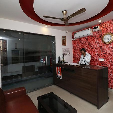 Oyo Flagship Hotel Daimond New Delhi Luaran gambar
