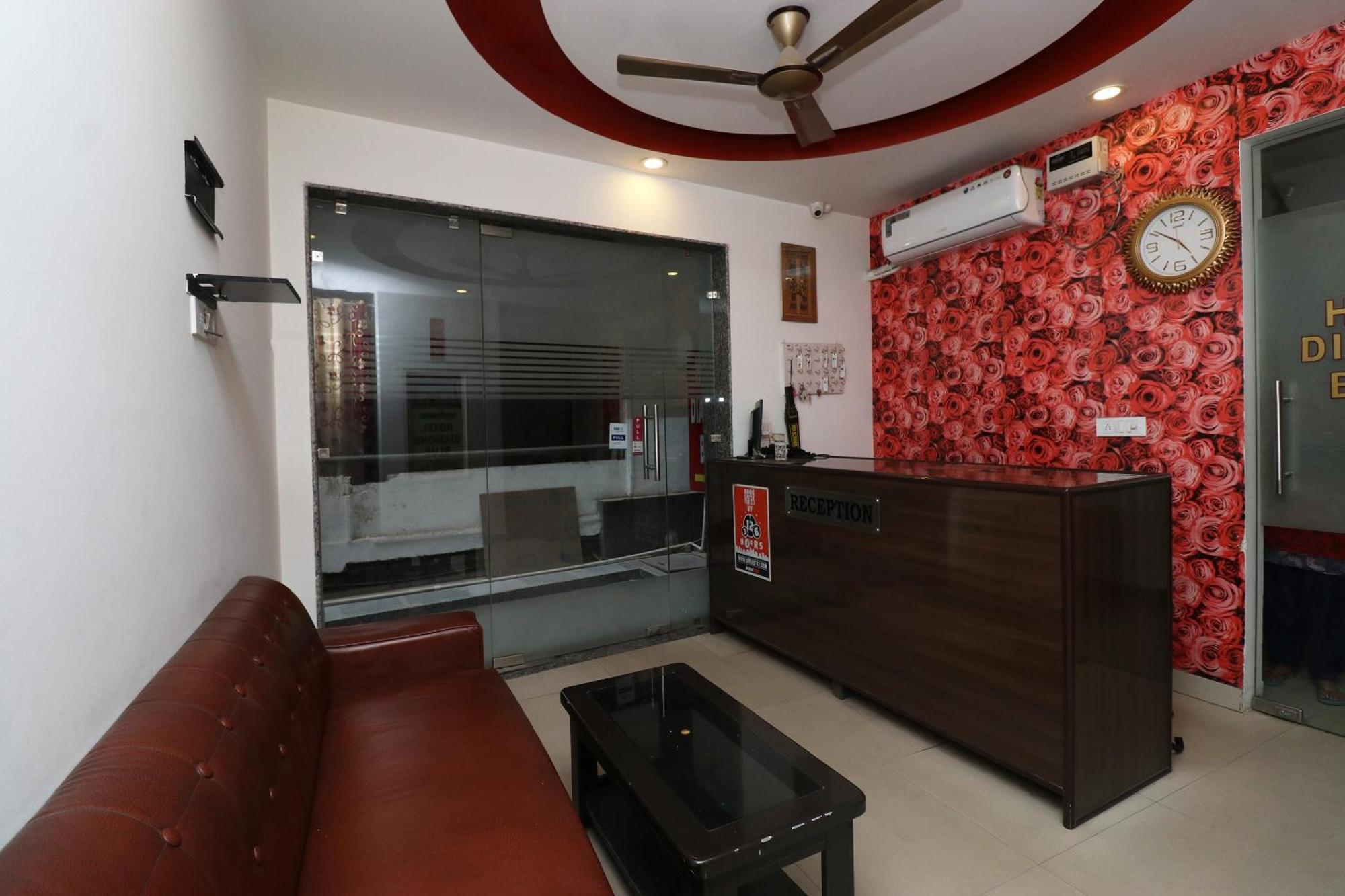 Oyo Flagship Hotel Daimond New Delhi Luaran gambar